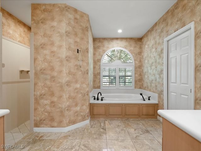5410 Mahogany Ridge DR, Naples, FL 34119