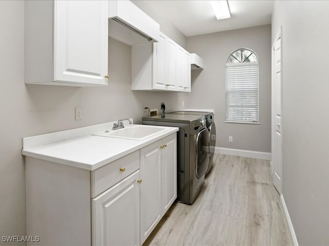 5410 Mahogany Ridge DR, Naples, FL 34119