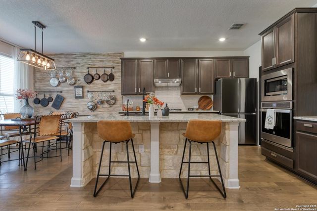 1531 Esser Xing, New Braunfels, TX 78132