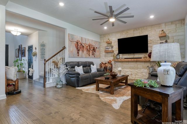 1531 Esser Xing, New Braunfels, TX 78132