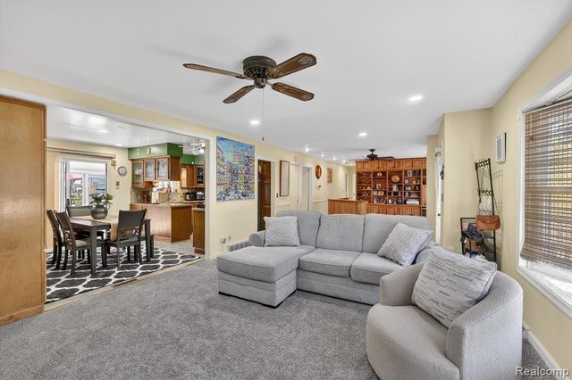 516 Sunnyslope Drive, Flushing, MI 48433