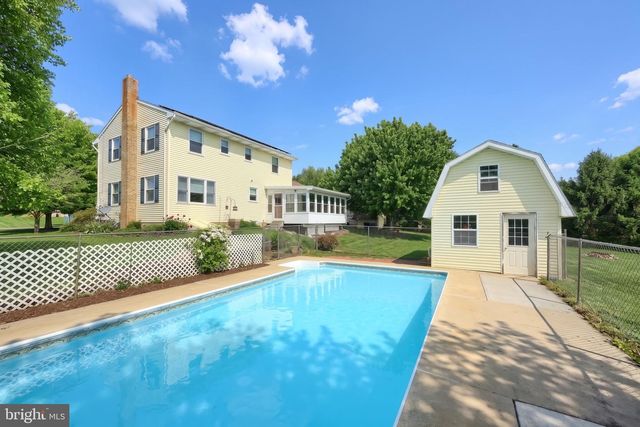 4150 BAHN AVE, York, PA 17408