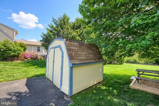 4150 BAHN AVE, York, PA 17408