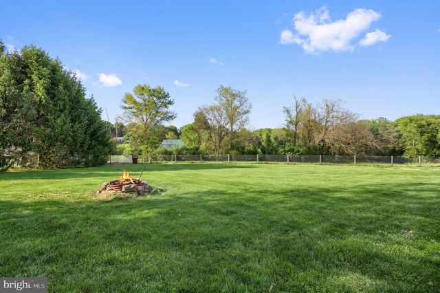 4150 BAHN AVE, York, PA 17408