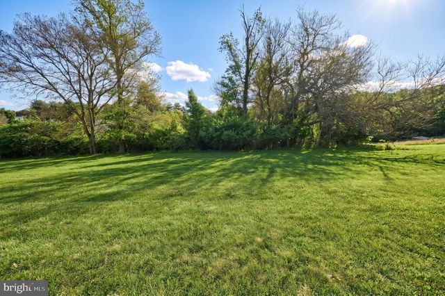 4150 BAHN AVE, York, PA 17408