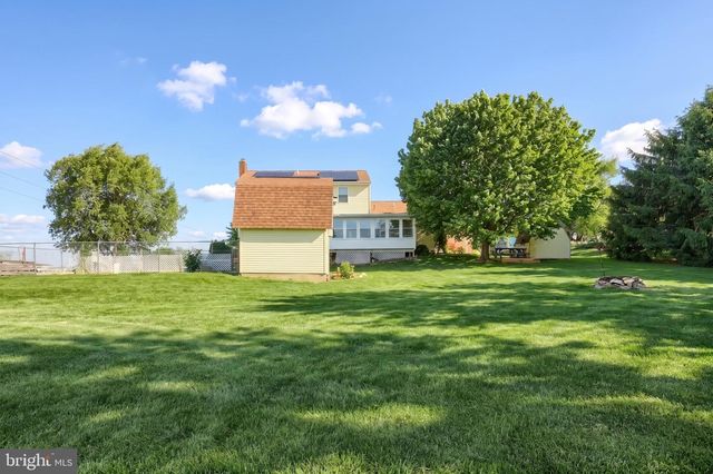 4150 BAHN AVE, York, PA 17408