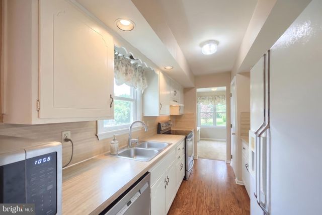 4150 BAHN AVE, York, PA 17408