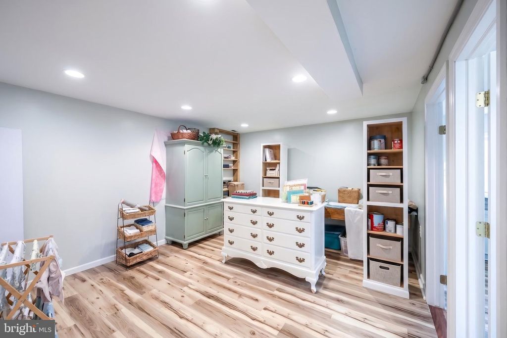 Image 26 of property listing at 4150 BAHN AVE, York, PA 17408