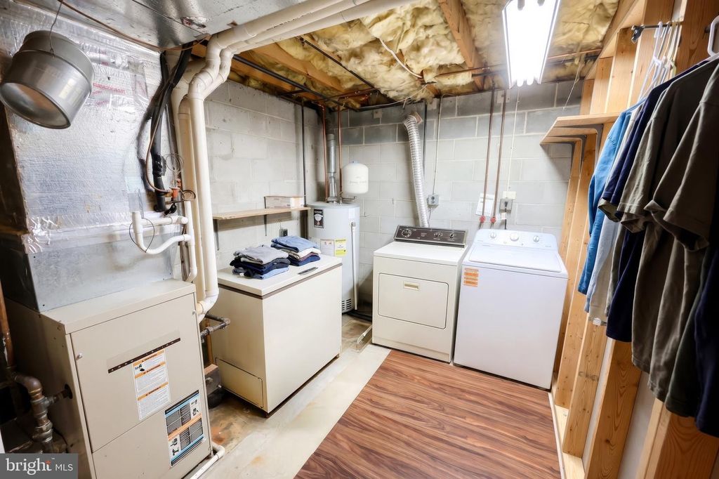 Image 28 of property listing at 4150 BAHN AVE, York, PA 17408