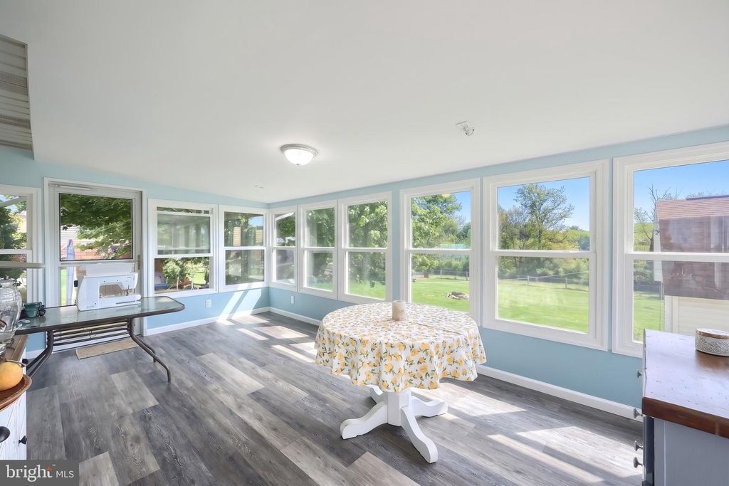 Image 29 of property listing at 4150 BAHN AVE, York, PA 17408