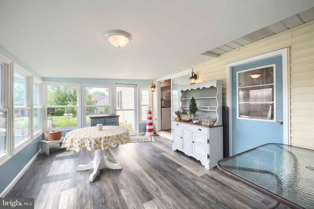 Image 30 of property listing at 4150 BAHN AVE, York, PA 17408