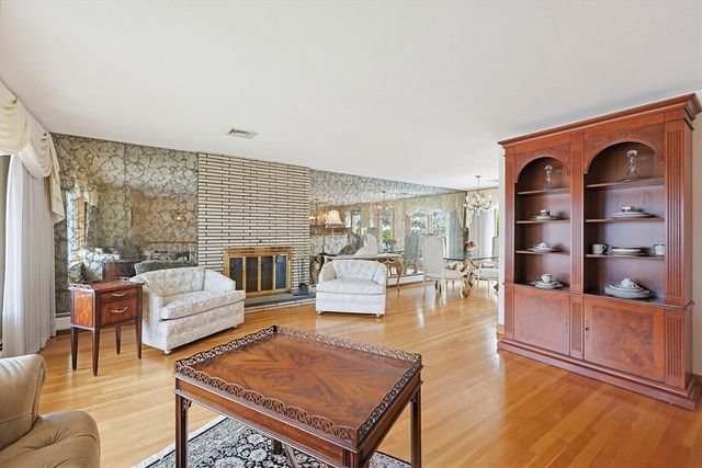 71 Case Dr, Revere, MA 02151