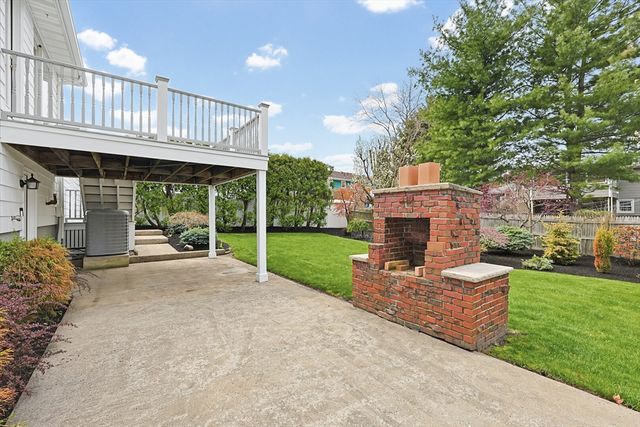 71 Case Dr, Revere, MA 02151