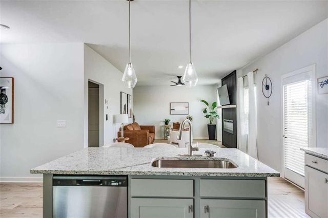 316 Bianca Way, Mcdonough, GA 30253