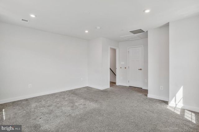 8100 MINER ST, Greenbelt, MD 20770