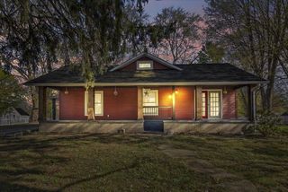 692 W Bridge Street, Plainwell, MI 49080