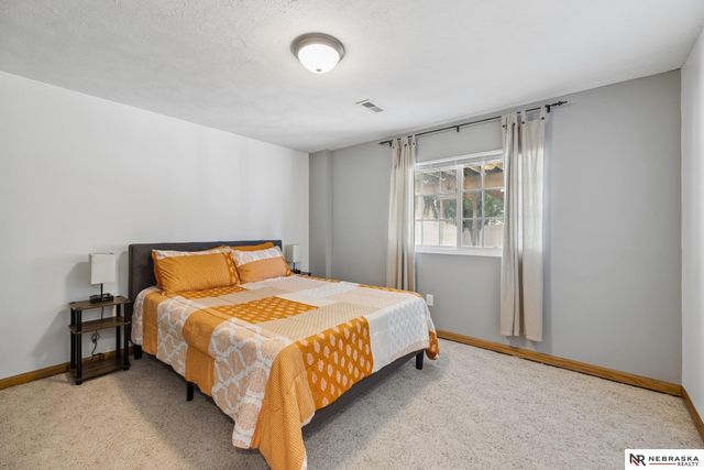 1541 Bordeaux Road, Lincoln, NE 68522