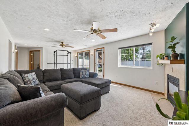 1541 Bordeaux Road, Lincoln, NE 68522