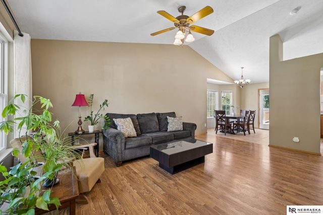 1541 Bordeaux Road, Lincoln, NE 68522