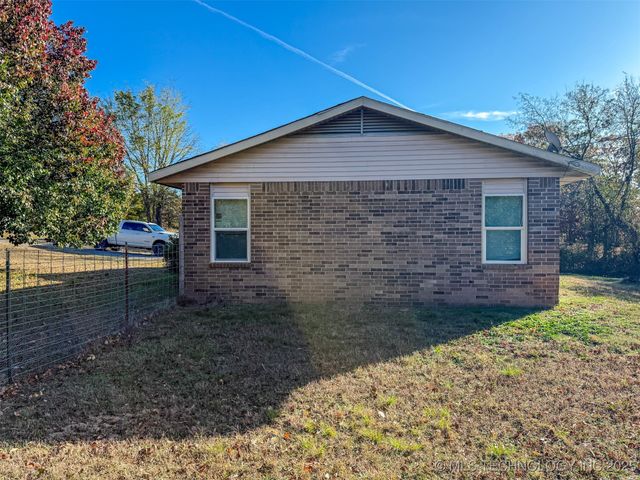 15721 W Clyde Maher, Tahlequah, OK 74464