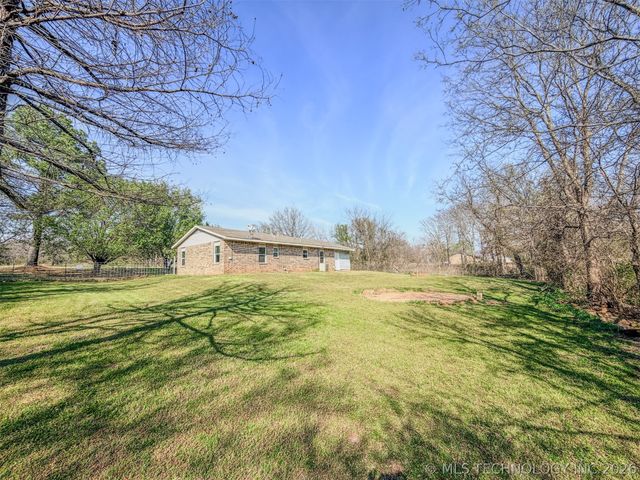 15721 W Clyde Maher, Tahlequah, OK 74464