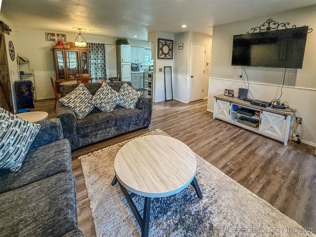 15721 W Clyde Maher, Tahlequah, OK 74464