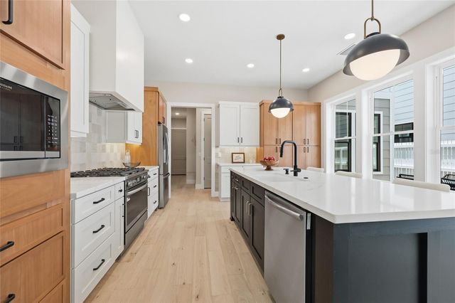 720 SW 131 STREET, Newberry, FL 32669