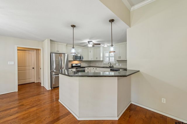 126 County Road 2318, Mineola, TX 75773