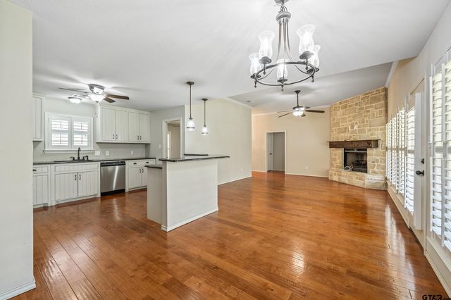 126 County Road 2318, Mineola, TX 75773