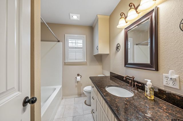 126 County Road 2318, Mineola, TX 75773