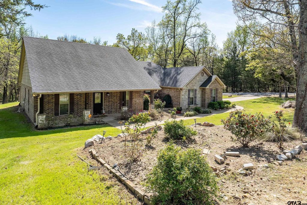 126 County Road 2318, Mineola, TX 75773