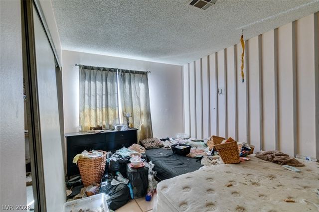 868 Shrubbery Lane, Las Vegas, NV 89110