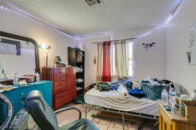 868 Shrubbery Lane, Las Vegas, NV 89110