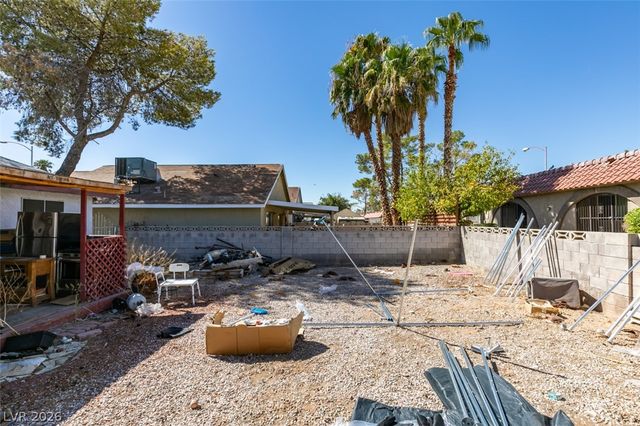 868 Shrubbery Lane, Las Vegas, NV 89110