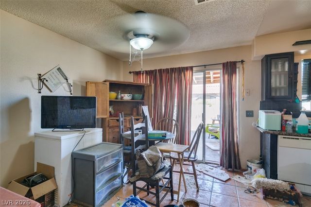 868 Shrubbery Lane, Las Vegas, NV 89110