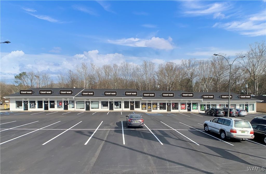 742 McFarland, Northport, AL 35476