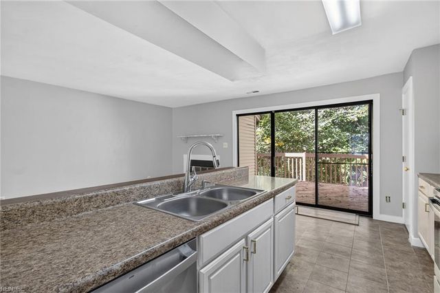 254 Bridgewater DR, Newport News, VA 23603