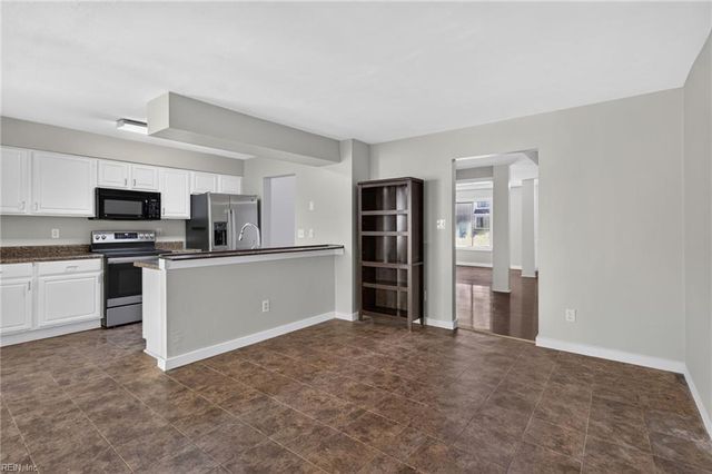 254 Bridgewater DR, Newport News, VA 23603