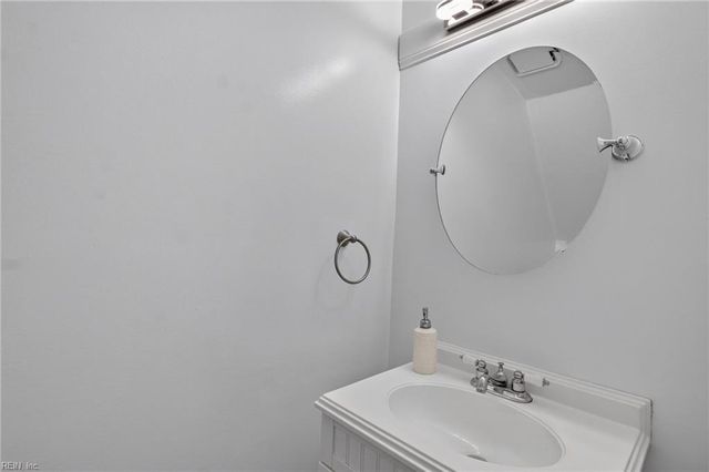 254 Bridgewater DR, Newport News, VA 23603
