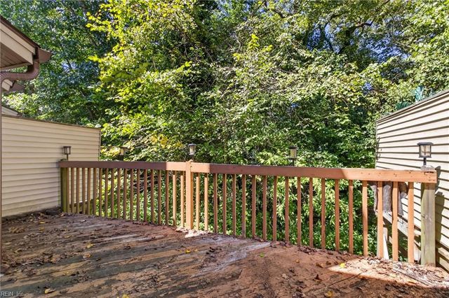 254 Bridgewater DR, Newport News, VA 23603