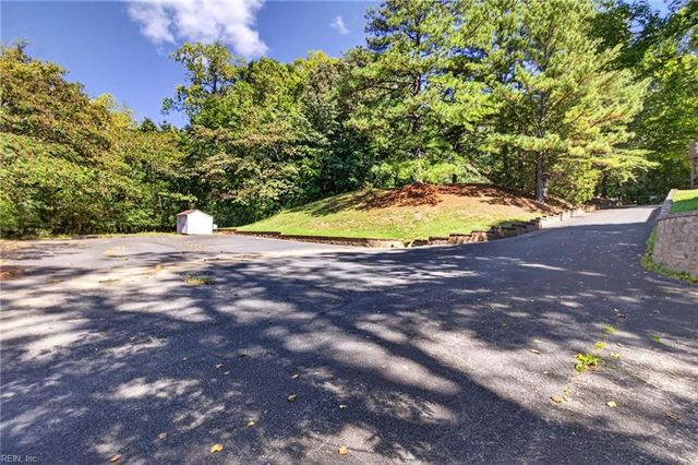 254 Bridgewater DR, Newport News, VA 23603