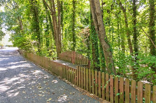 254 Bridgewater DR, Newport News, VA 23603
