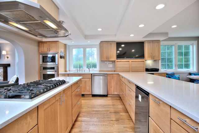 8 Bauer Place, Westport, CT 06880