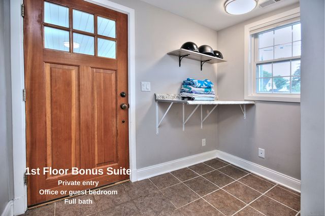 8 Bauer Place, Westport, CT 06880