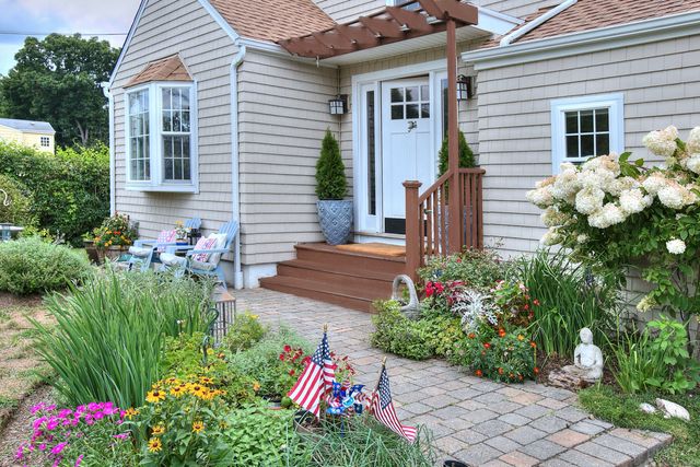 8 Bauer Place, Westport, CT 06880