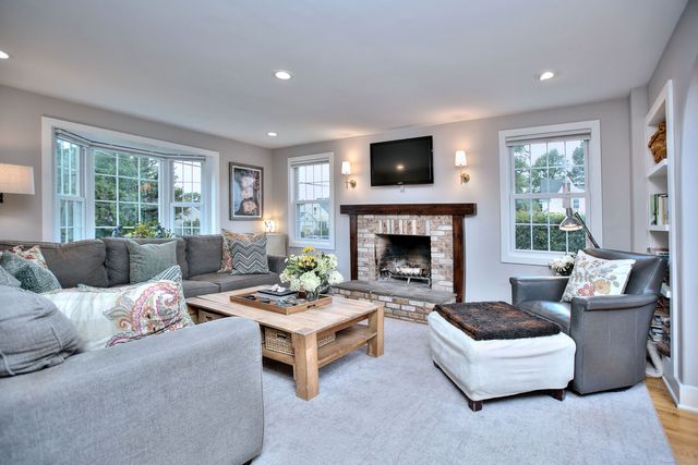 8 Bauer Place, Westport, CT 06880