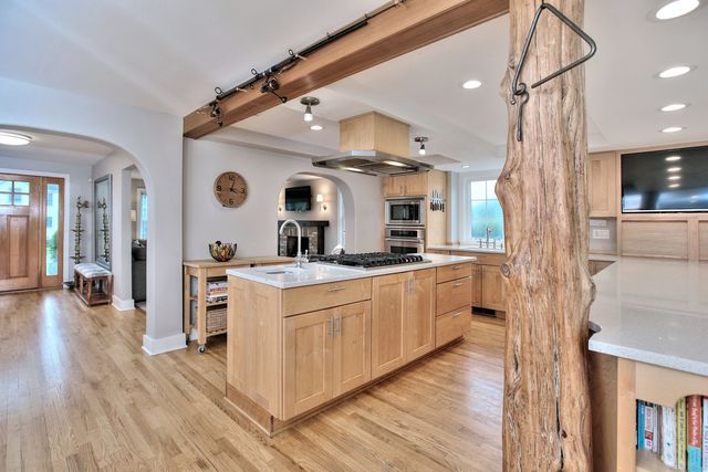 8 Bauer Place, Westport, CT 06880