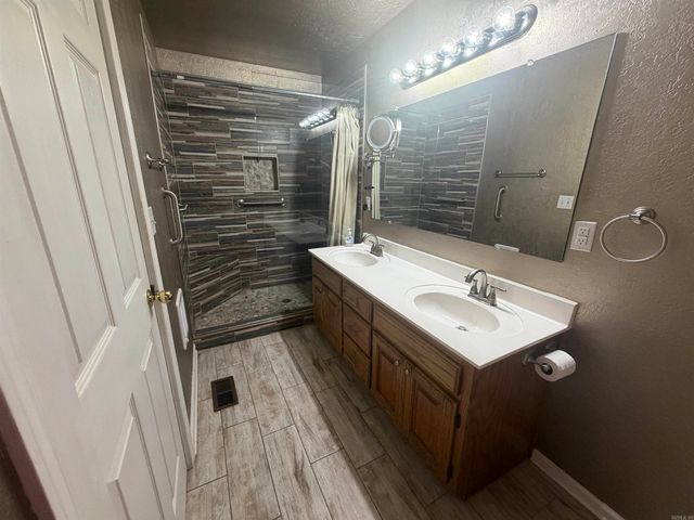 905 W Unity Road, Paragould, AR 72450