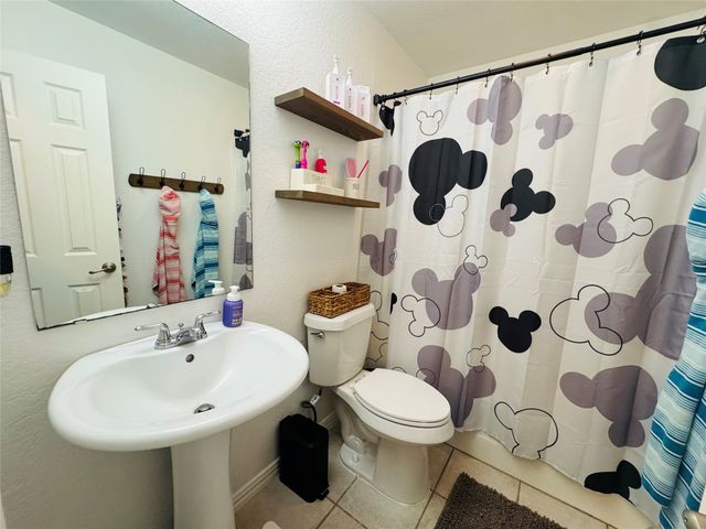 608 Grandview Drive, Granbury, TX 76049