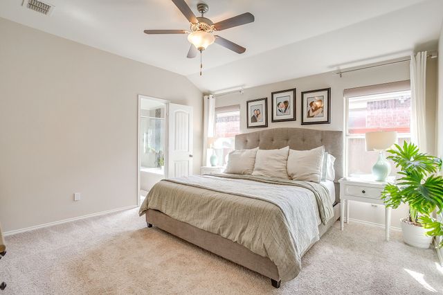 8621 Glenburne Drive, Fort Worth, TX 76131